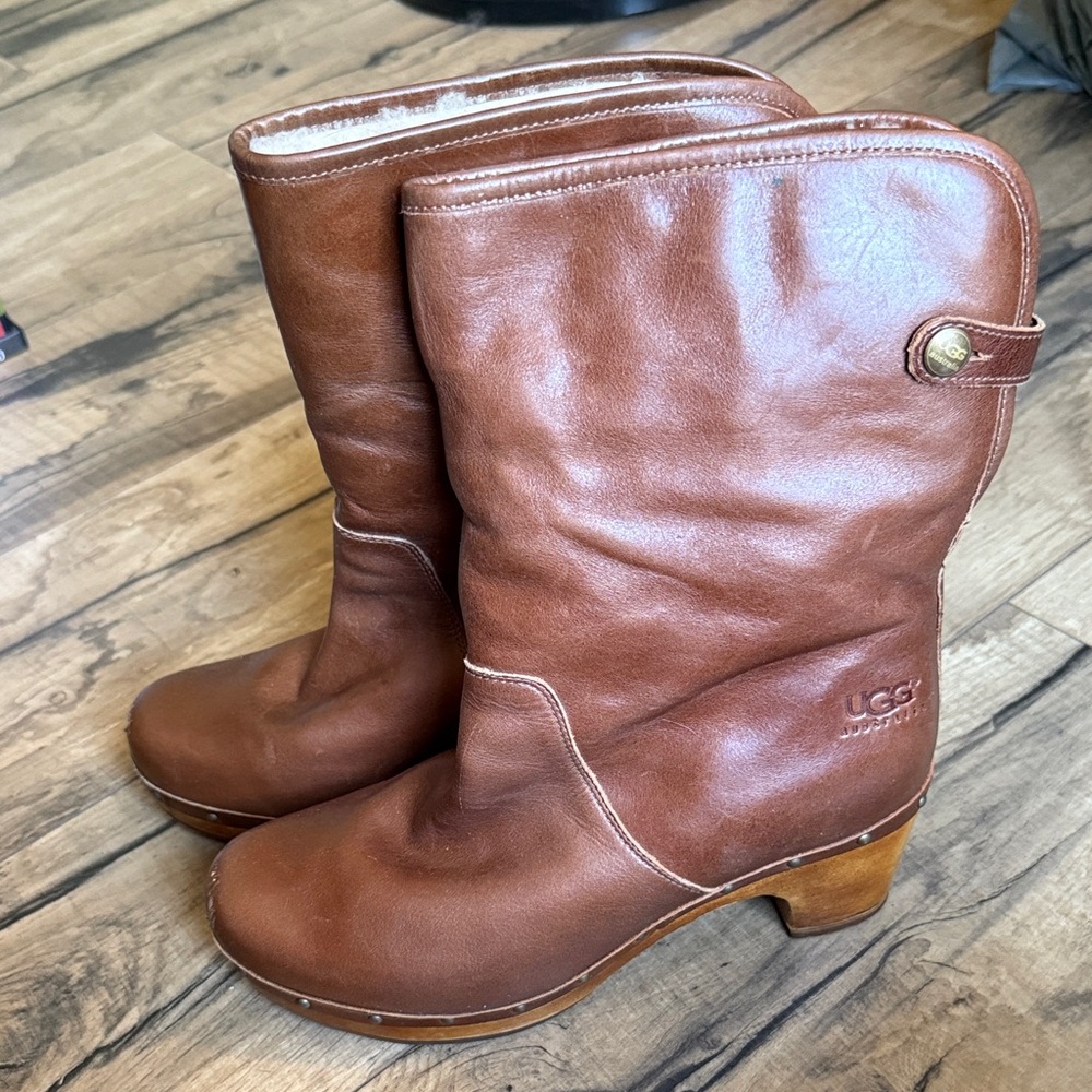 UGG Lynnea Women's Tan Leather Short Boots